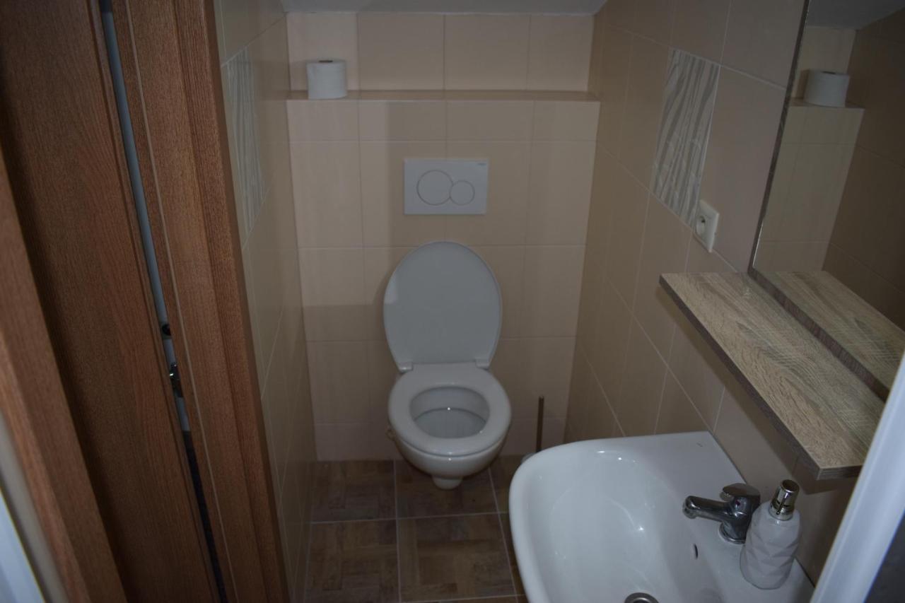 Hôtel Ms-Ubytovanie à Dolny Kubin Extérieur photo